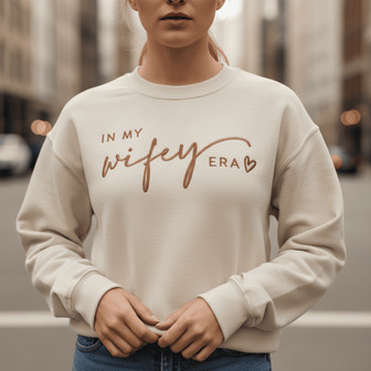 Elegant Newlywed Embroidered Sweatshirt Keepsake for Couples - Thegiftio UK