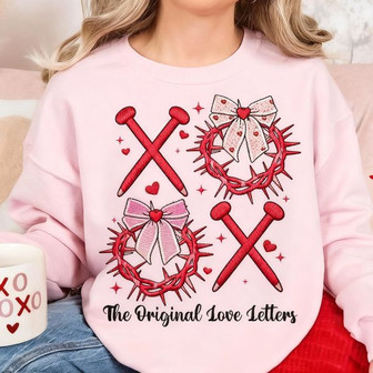 Classic Retro Heart Embroidered Sweatshirt for Valentine's Day - Thegiftio UK