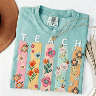 Welcome Back, Teacher! Embroidered Comfort Colors T-shirt - Thegiftio UK