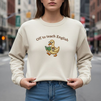 Giggling Goose - An Embroidered Teacher Sweatshirt for Literacy - Thegiftio UK