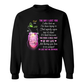 Personalized Butterflies Memorial Mom Dad Sweatshirt - Thegiftio UK