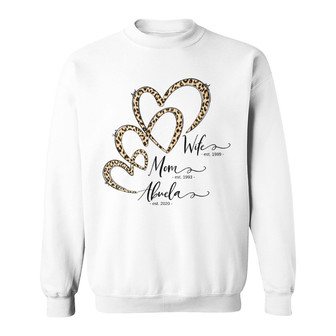 Grandma Est Heart Personalized Sweatshirt - Gift for Grandma - Thegiftio UK