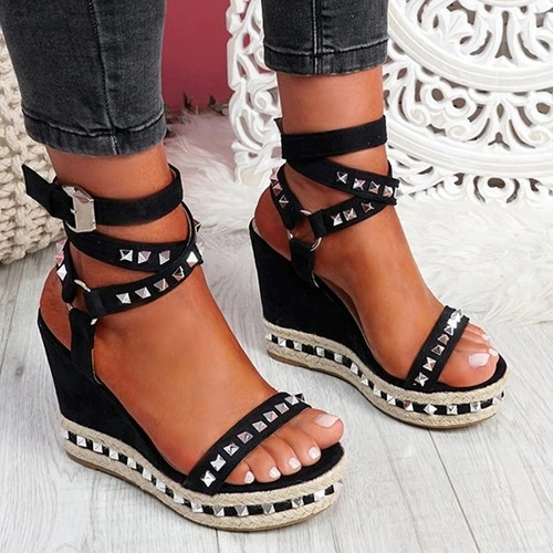 Summer New 3 Colors Rivet Decor Metal-Buckle Adjustable Peep Toe Thick Bottom Stylish High-Heel Sandals(Front Heel Height:4Cm,Back Heel Height:10Cm) - Vougese