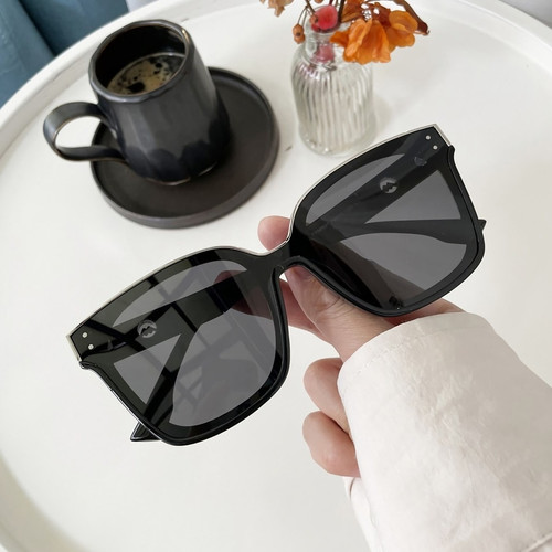 One Pc New Stylish Four Colors Square Shape Plastic Frame Metal Letter Decor Uv Protection Polarized Sunglasses - Vougese