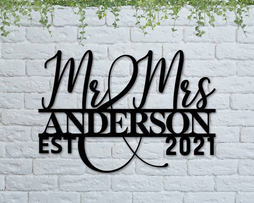 Mr and Mrs metal wedding name sign centerpiece, personalized last name for sweetheart table reception decor, freestanding | Family Wall Decor