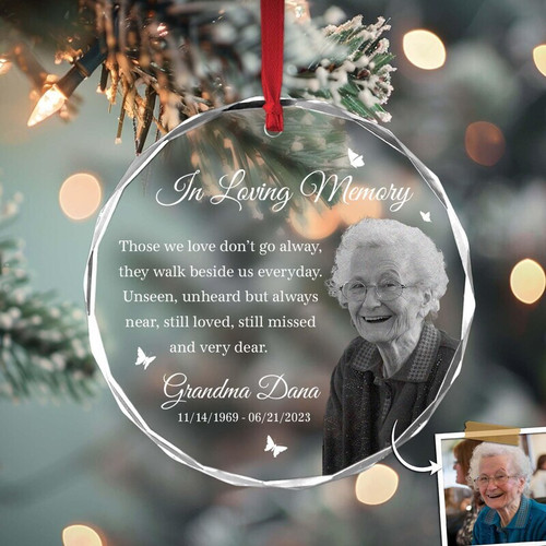 Mom memorial acrylic ornament, custom photo keepsake for Christmas tree, honoring mother’s memory with elegant clear finish | Family Wall Decor