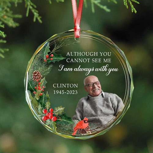 In memory of Dad memorial Christmas ornament, round ceramic with cardinal design, custom name and dates, red ribbon hanger | Familywalldecor