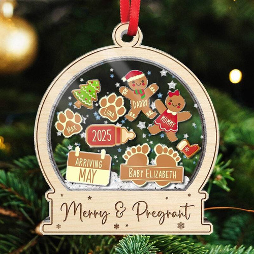 Christmas baby announcement ornament, personalized with baby name, birth date and year; round wood, gift for new parents | Familywalldecor