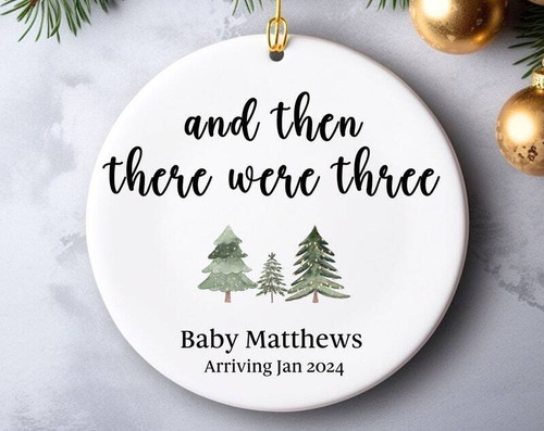 Christmas ornament for expecting parents, personalized with names and year to celebrate baby’s arrival and first Christmas | Familywalldecor