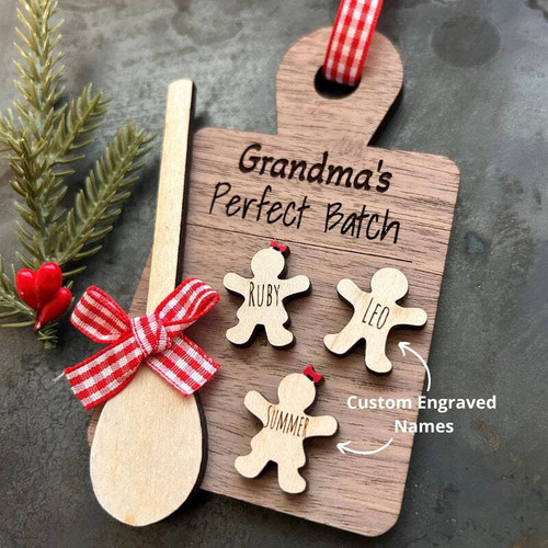 Grandma kitchen art ornament with personalized family names and year, baking-themed design, gift for bakers and Nana | Familywalldecor