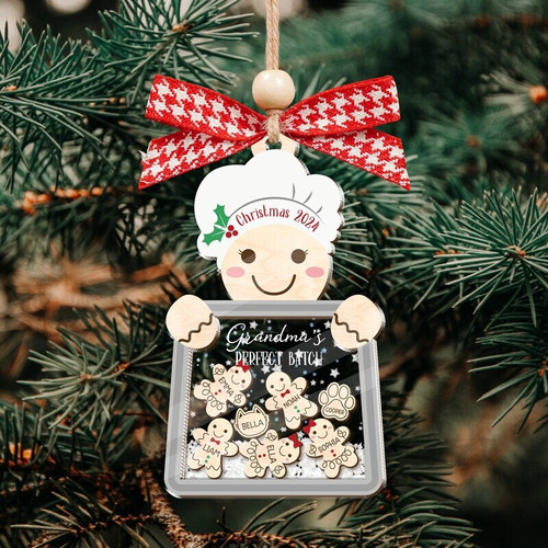 Nana cookie-themed custom ornament personalized with grandkids' names, festive Christmas tree decor for a baking-loving grandma | Familywalldecor