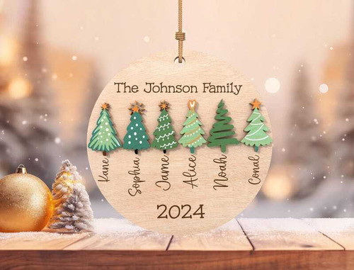 Family tree wooden ornament, personalized with family names, custom engraved for Christmas, heartfelt holiday wall decor | Familywalldecor