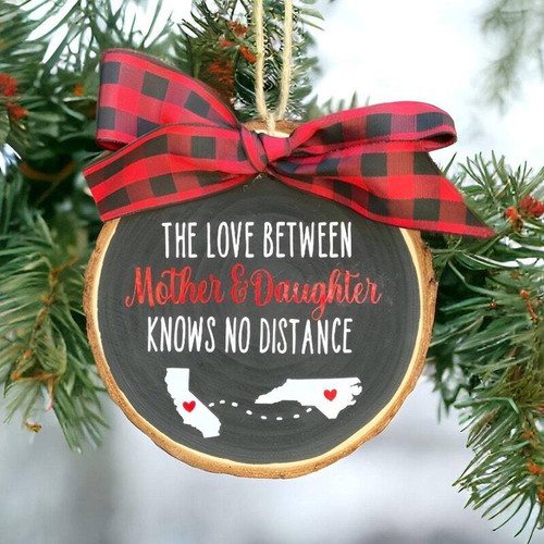 Mother daughter art ornament, personalized wooden decoration for the tree, heartfelt Christmas gift and keepsake for mom | Familywalldecor