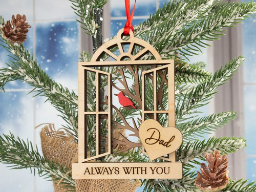 Memorial cardinal Christmas tree ornament, personalized with names and dates; remembrance for Dad or Mom at Christmas | Familywalldecor