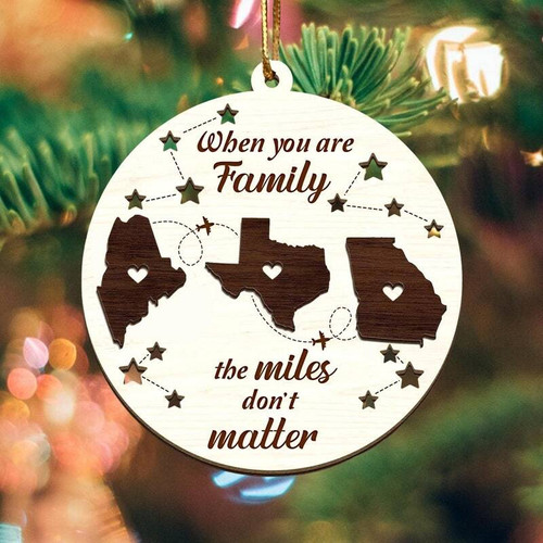 Long-distance family wooden ornament, personalized with custom states and family names, Christmas tree holiday decor | Familywalldecor