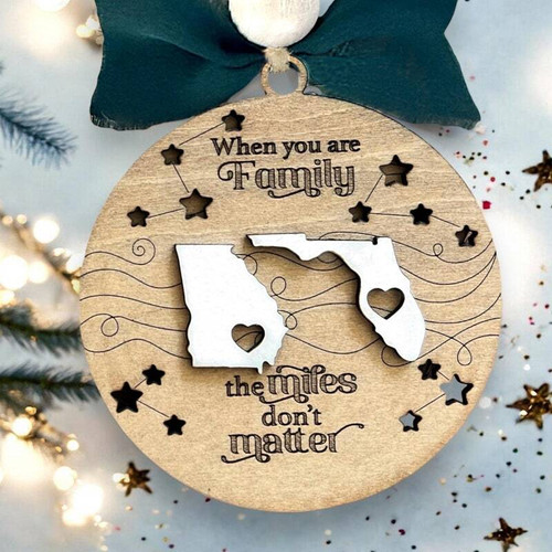 Long-distance family wooden ornament for Christmas, two U.S. states connected by a heart line, personalized names and date | Familywalldecor