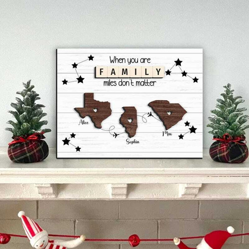 Long distance family wooden sign gift with heart and map motif, rustic wall hanging keepsake for moving away or emigration | Family Wall Decor