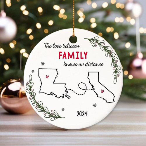Long-distance family Christmas ornament, round ceramic with heart path design, thoughtful gift for relatives and friends | Familywalldecor