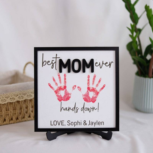 Best Mom Ever handprint wood sign, personalized with kids’ names, a custom Mother’s Day gift and rustic shelf or wall decor | Familywalldecor