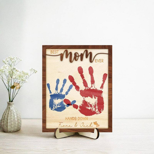 Best Mom Ever handprint wood sign, personalized with kids’ names and 2024 date, Mother’s Day gift, hanging wall decor | Familywalldecor