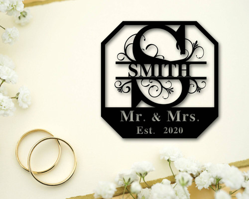 Mr and Mrs custom metal name sign wall decor with surname and established date, personalized wedding or anniversary gift | Familywalldecor
