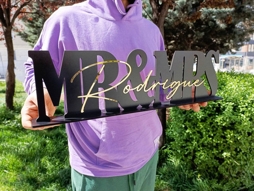 Mr and Mrs metal sign wall decor and wedding table centerpiece, personalized with couple's names and date in elegant script | Familywalldecor