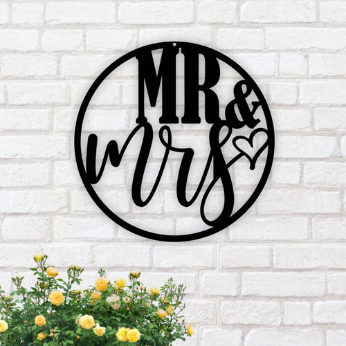 Mr and Mrs custom metal sign wall decor with personalized last name, wedding or engagement gift for couples, home accent | Familywalldecor