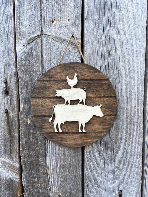 Animal farm wood sign, personalized rustic farmhouse wall decor for kitchen or living room, ideal gift for animal lovers | Familywalldecor
