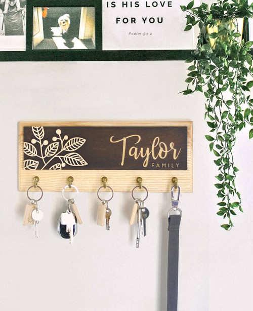Personalized key wall rack key holder with custom name for entryway, ideal housewarming gift and stylish apartment decor | Familywalldecor