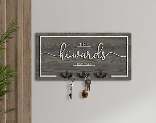 Personalized rustic wooden key holder for front door entryway, wall-mounted organizer with hooks and custom family name | Familywalldecor