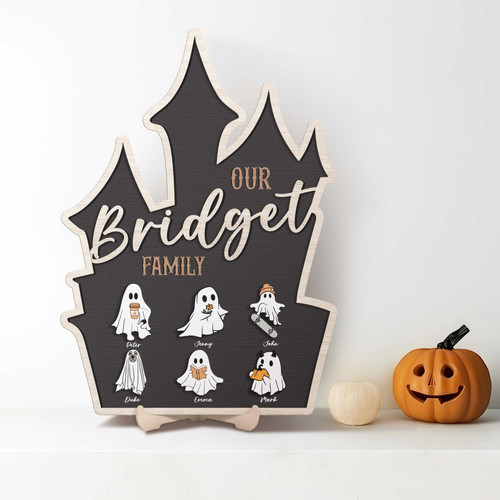 Halloween ghost family wood plaque sign with personalized family names, rustic decor for entryway or mantel in spooky season | Family Wall Decor