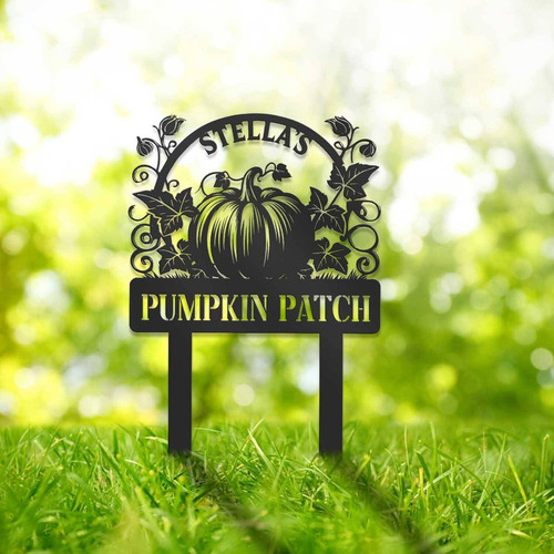 Fall pumpkin patch metal sign personalized with family name, rustic outdoor farm decor for garden or porch, Thanksgiving | Family Wall Decor