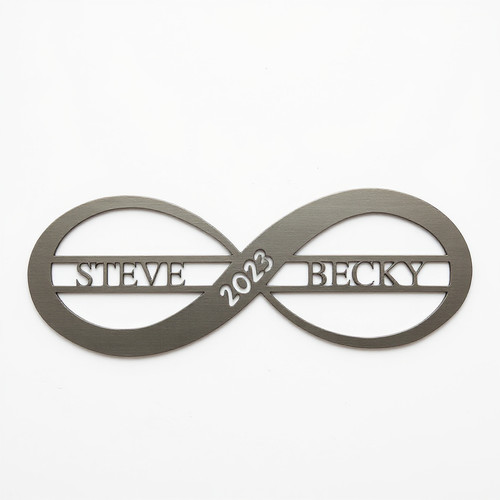 Infinity love metal wall art with personalized names, modern décor accent for living room or entryway with infinity symbol | Familywalldecor