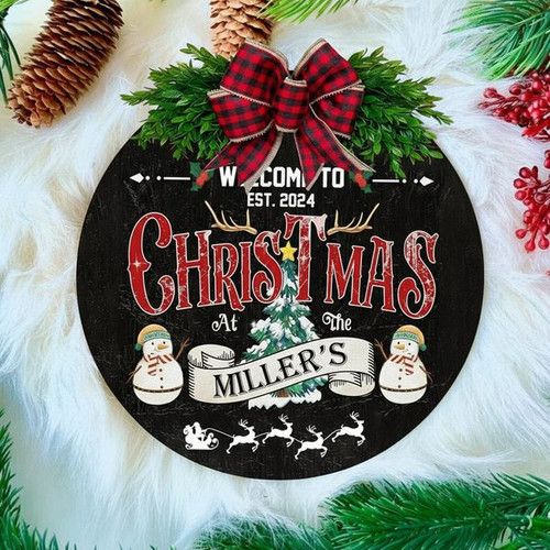 Rustic Farmhouse Charm Christmas Round Wood Sign Welcome Decor - Personalize Wall Art