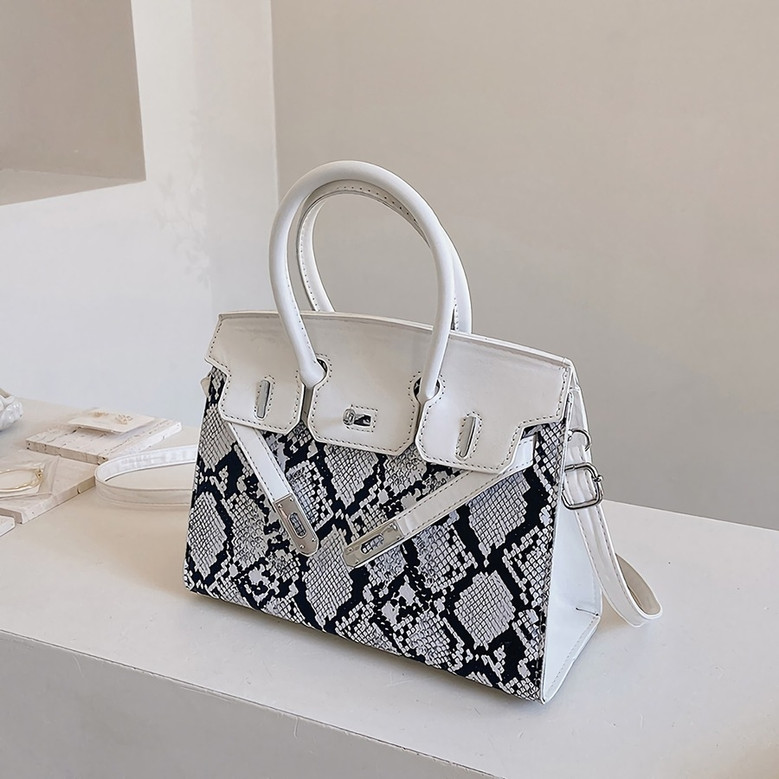 Stylish New Five Colors Snakeskin Pattern Lock Buckle Adjustable Crossbody Handbag 25Cm(L)* 11Cm(W)* 19Cm(H)
