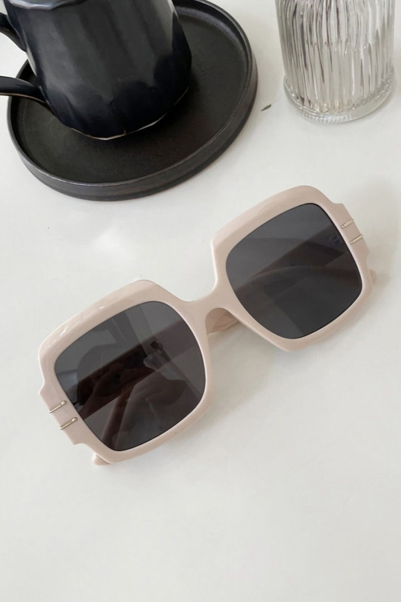 One Pc New Stylish Four Colors Christmas Day Square Shape Plastic Frame Metal Connected Uv Protection Polarized Sunglasses