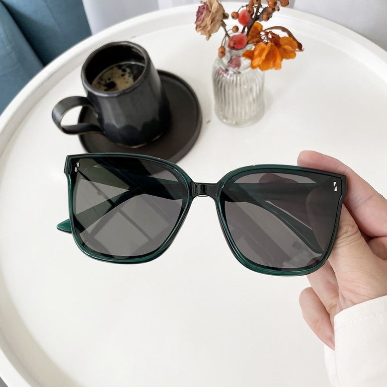 One Pc New Stylish Four Colors Square Shape Plastic Frame Uv Protection Polarized Sunglasses
