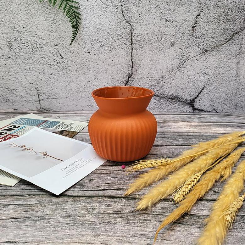 Small Ribbed Terracotta Ceramic Vase 700ml, Retro Rustic Flower Vase, Orange Vase Aesthetic Room Decor For Living Room 