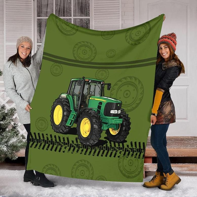 Tractor Blanket, Fleece Blankets, Tractor Daddy blanket gifts, Christmas gifts for grandpa, tractor's birthday, blanket for tractor