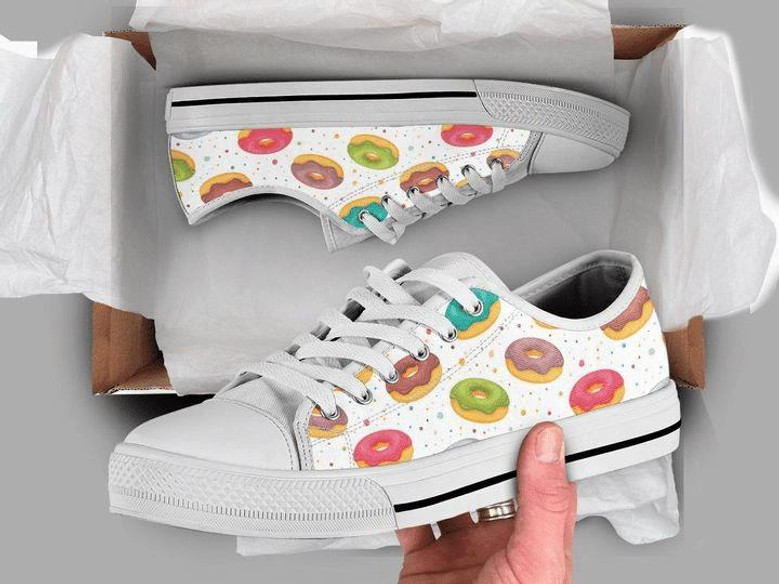 Donut sneakers top