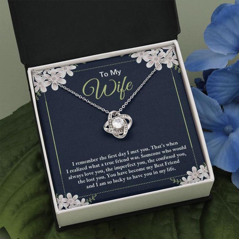 To My Wife - I Am So Lucky To Have You In My Life - Love Knot Necklace