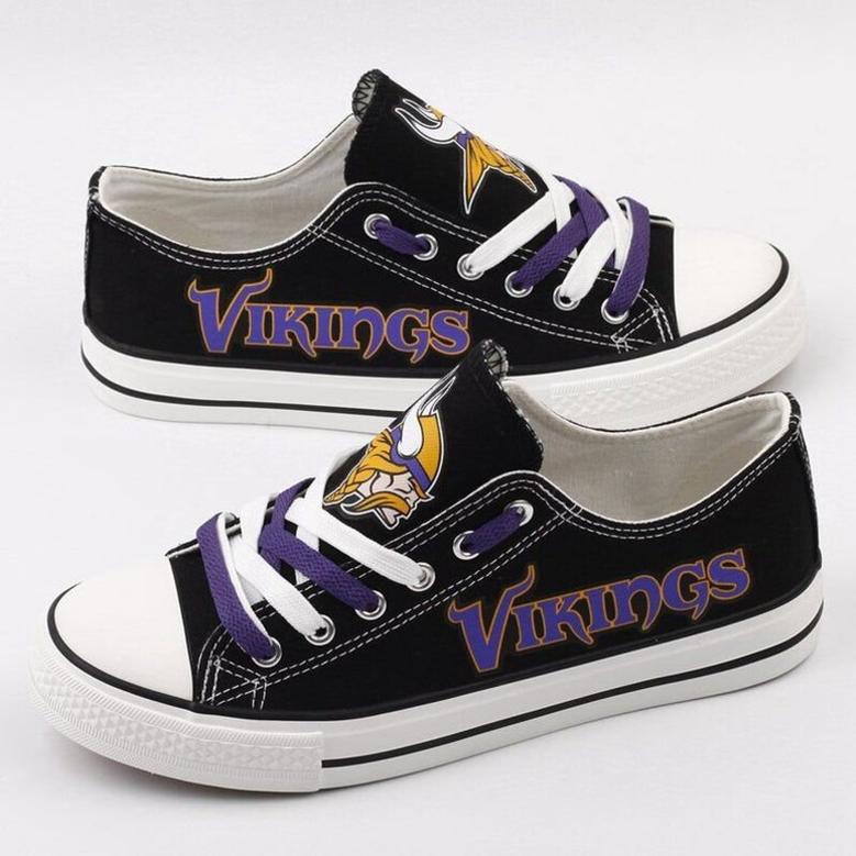 MlNNESOTA VlKINGS NFL Football 2 Gift For Fans Low Top Custom Canvas Shoes