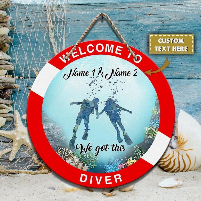 Scuba Diver 1 Custom Round Wood Sign
