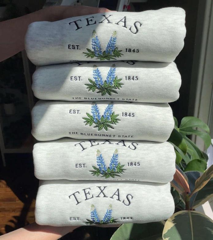 Embroidered Texas Bluebonnets Sweatshirt, Unisex State Flower Crewneck For Nature Lovers