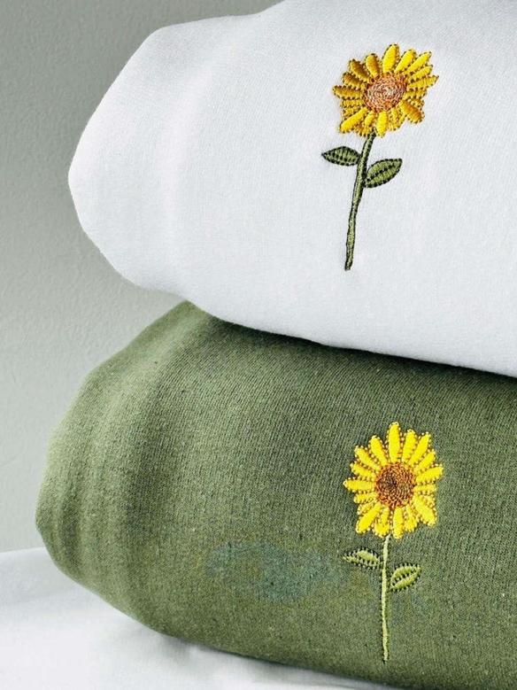 Sunflower Embroidered Sweatshirt Crewneck Sweatshirt For Men And Women