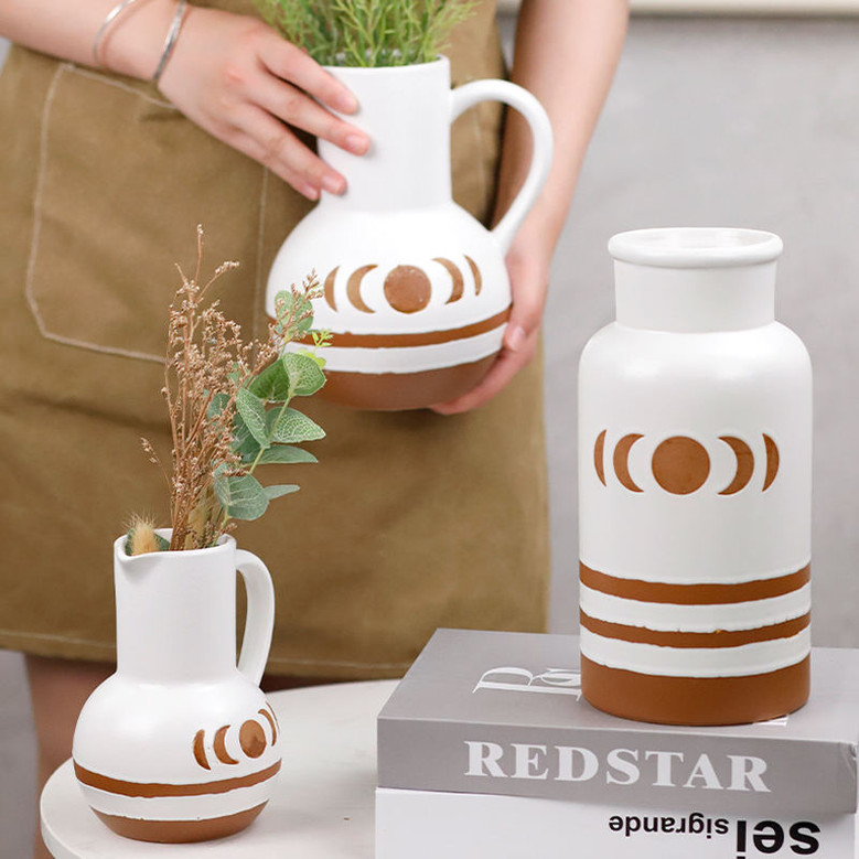 Creative Jug Shaped Vase Cylindrical Vases Hand Painted Ceramic Vase For Home Decoration