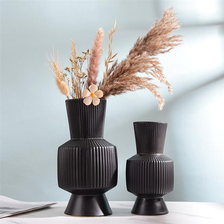 Aesthetic Room Decoration Geometric Ceramic Vase For Flowers Home Decor Modern Matte Black Vases Home Decor