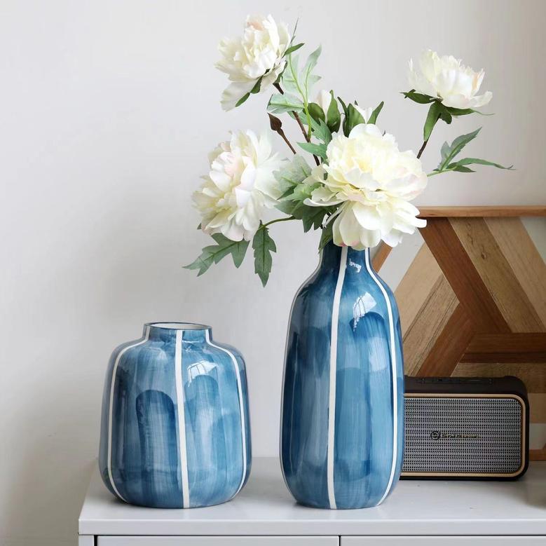 Pure Blue Ceramic Porcelain Flower Vases White Blue Bottle Shaped Flower Vase For Dinning Table And Bookshelf