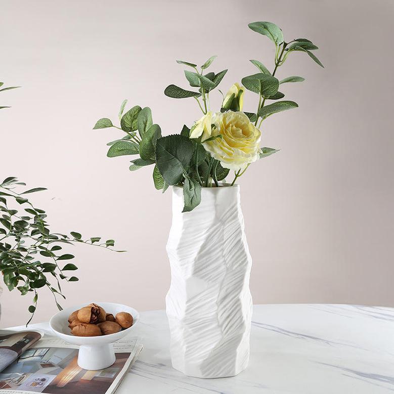 White Big Elegant Modern Flower Ceramic Vase Artificial Flower European Ceramic Vase Soft Decoration