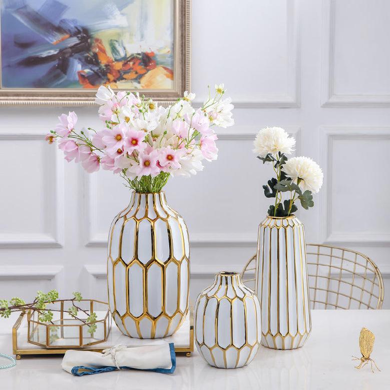 White Golden Design Modern Stylish Ware With Metal Flower Vase